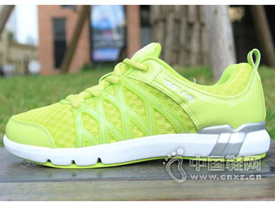 Ұ���˶�Ь2016�¿��Ʒ