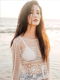 李沁海边写真曝光 笑容明媚小露性感