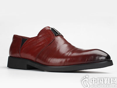 �������׼�Լ����ʱװЬʱ�г���Ь