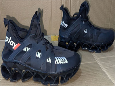  ��������ʱ��ƽ�׻����˶�����Ь