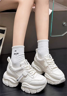 �����ճ��м򵥵�����̬�� �������ߣ�020