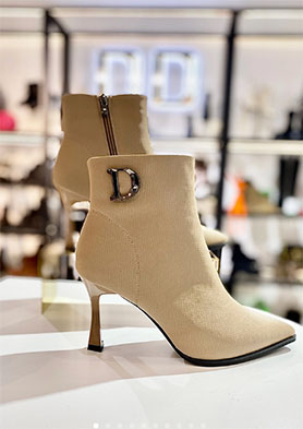 DDʱ����ÿһ����ɢ�������ص����� �������ߣ�020