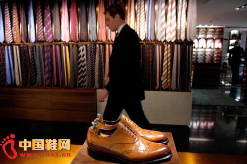 ��ʿ�����ڽ��ݳ�Ʒ�г��������ڡ������ľ�Ӣ����ʱ��