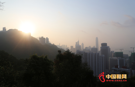 ��̫ƽɽ���۹⴦����