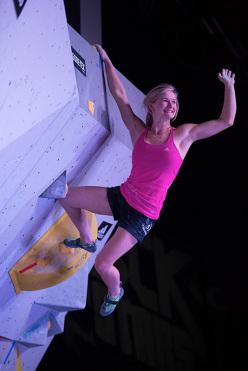 Ӣ������С��Shauna Coxsey��Ů�ӱ�ʯ�ھ�