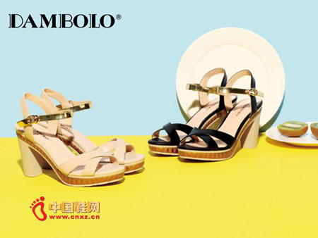 ����ūŮЬ��Ʒ