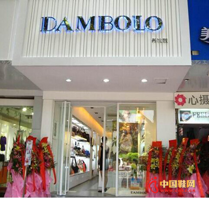 ����ūŮЬ�콢��