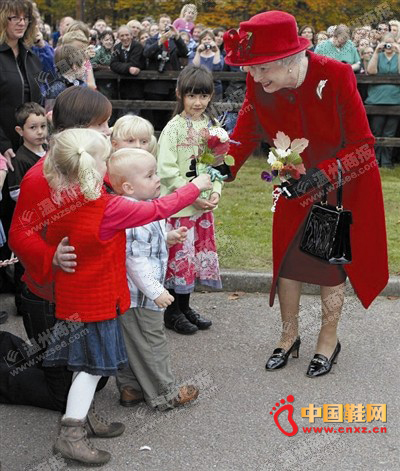 Ӣ��Ů����ϯ�����