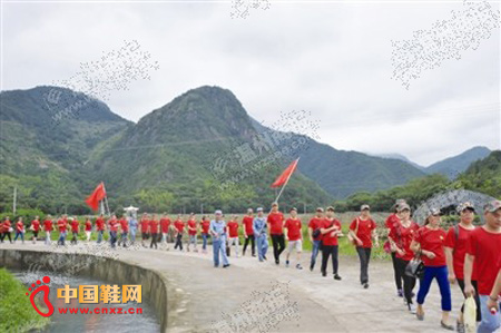 �¿����߳���·