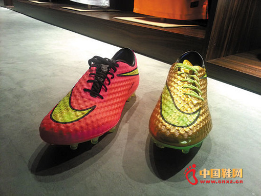 �Ϳ˶���սѥ