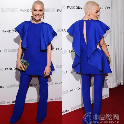 Jessie J��������ɫ��Ҷ����װ��ϯ�