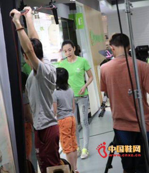 ���йܰ�Ĺ��¡�����������