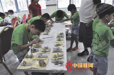 С��������������Ь��