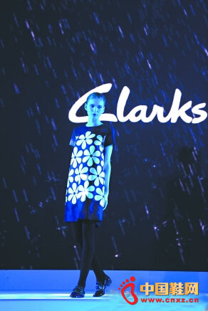 �Ϻ�Clarks����Ӣ�� ��ʮ���а���