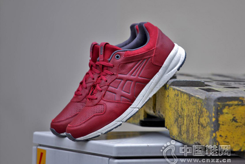Onitsuka Tiger Shaw Runner ȫ����ɫ���