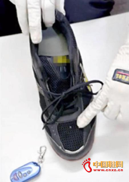 ��͵��ȹ�׵��˶�Ь