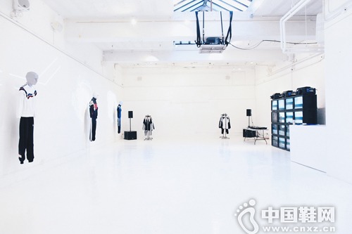 Palace x adidas Originals ŦԼ Pop��Up �ڼ��޶���