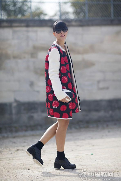 �������ôѡ���£����Ĵ���ʾ��easy chic