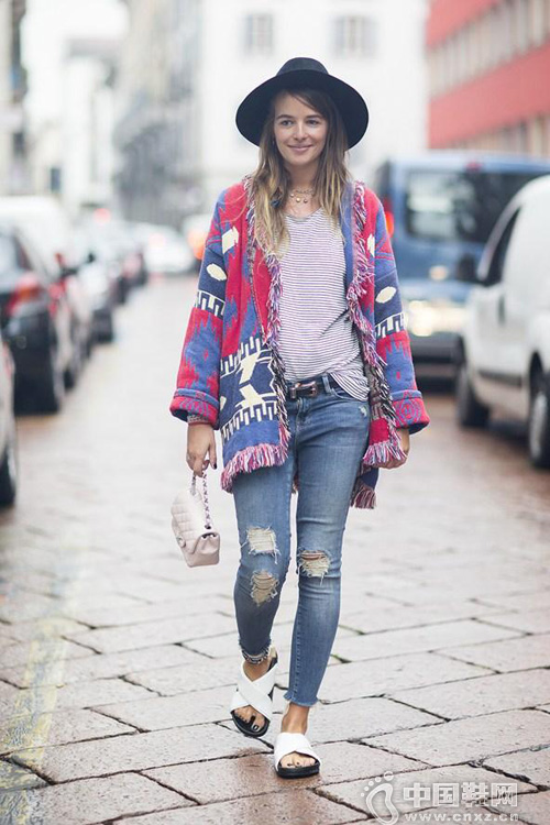 �������ôѡ���£����Ĵ���ʾ��easy chic