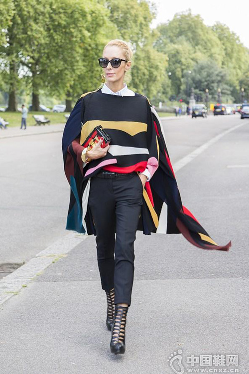 �������ôѡ���£����Ĵ���ʾ��easy chic