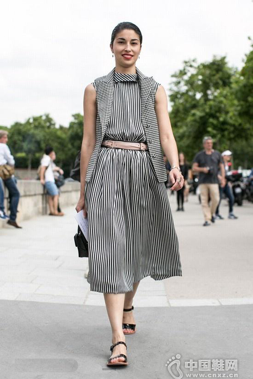 �������´����ݳ�����