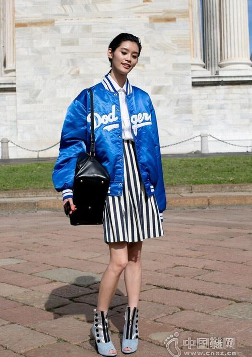 �������´����ݳ�����