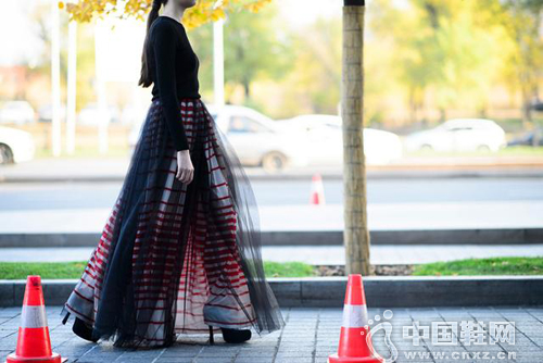 ɫ���������ײ���Ķ�������