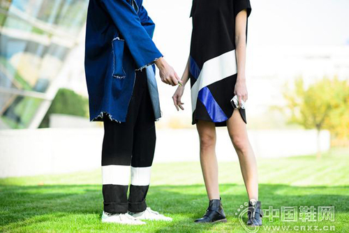 ɫ���������ײ���Ķ�������