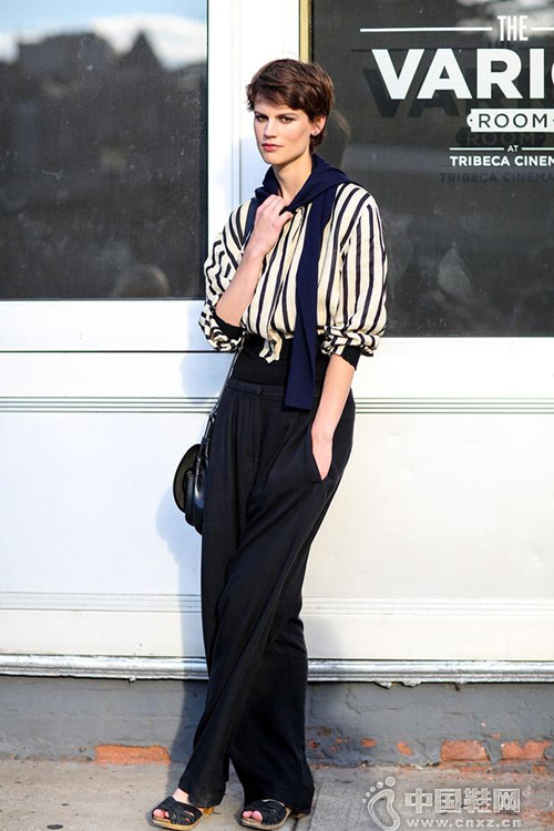 ���ĳ�ģ�����＾��IN����