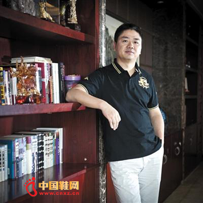 ��ǿ�����������Ŵ�ʼ�˼���ϯִ�й�