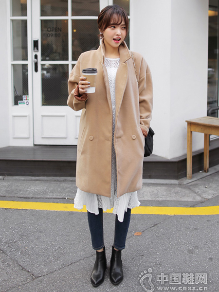 ��Լ���ɫ����