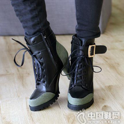 ƴɫ��ƣ������Ь�ӿ�������ʱ�и���