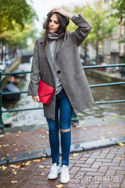 �����˶�Ь����