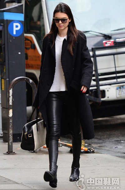 ���ĺ�ɫ������CHIC���