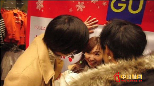 Ů����Ҳ��ѡ������˧��ͬʱ�����ˡ�