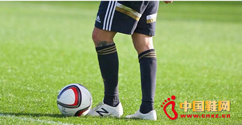 ����������˫��������ɣ��������������ܱ�֤��ʪ�͸���Ļ����ж��ƿ���һ