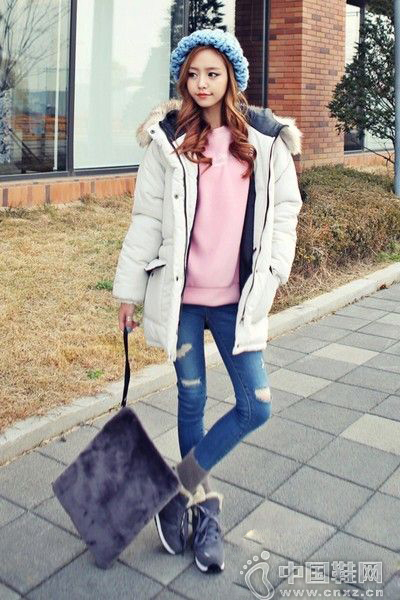 ��ɫԲ������+�ƶ�ţ�п�+��ɫ���޷�+��ɫ�˶�Ь+Ƥ�����ð�+��ɫë��ñ