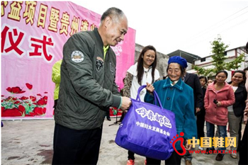 ������10�£����������׸�ͩ���أ�����ֵ10��Ԫ�ġ�ĸ���ʰ�������ֵ20��Ԫ����������װ����������ƶ��ĸ��