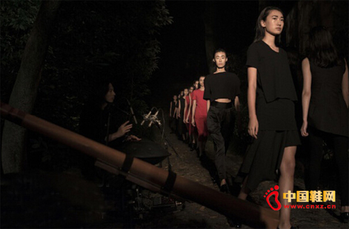 ���ϲ��£�����