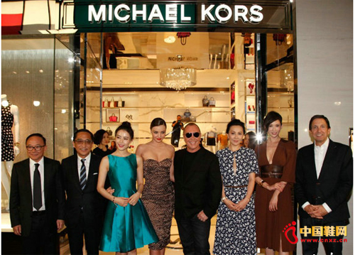 Michel Kors��ҵ����������ɶ�����ԲԲ����־�ᡢ�������Ĵ�Ů��ų�