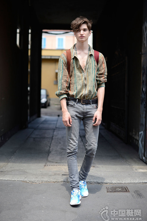 ���˽��ĸ����� �������˵����ж�ᴩ