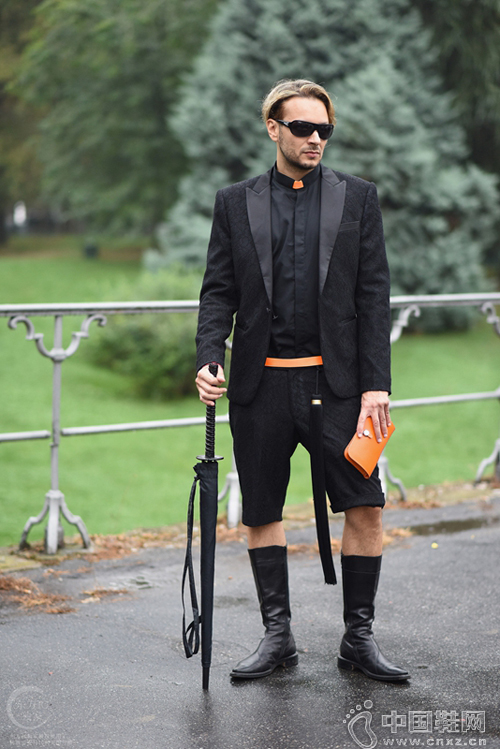 ���˽��ĸ����� �������˵����ж�ᴩ