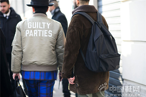 ��θд����ѧ ��װ���ⳡ����