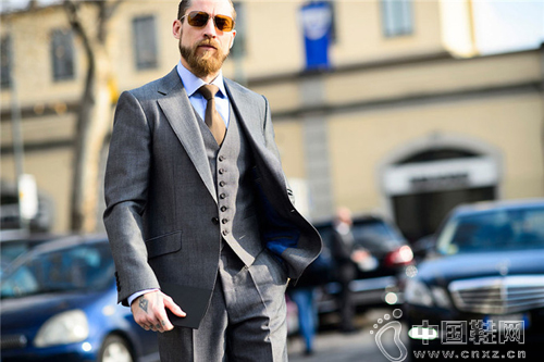 ��θд����ѧ ��װ���ⳡ����