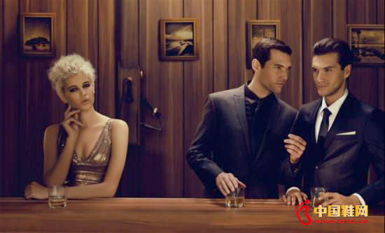 ��ϲ�����С������ �ӿ���̺�C2Bҵ��չ