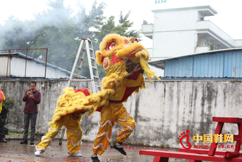 ���ݵ�����Ҳ�·������ֻ��ڵ����ո���Ⱦ