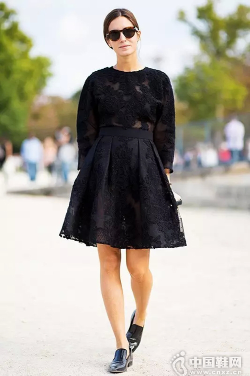 ������Ѱ��� ���ĳ���ʾ���ָ�Ь����