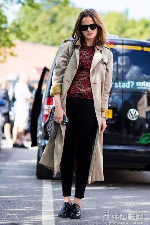 ������Ѱ��� ���ĳ���ʾ���ָ�Ь����