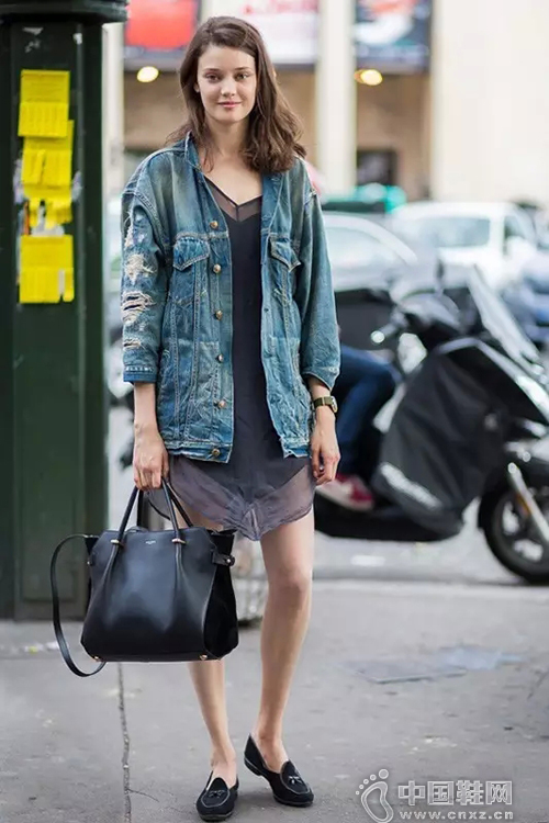 ������Ѱ��� ���ĳ���ʾ���ָ�Ь����