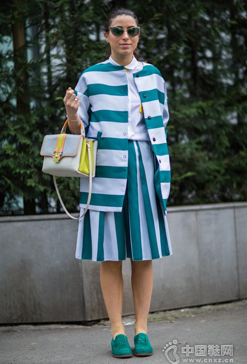 ������װ